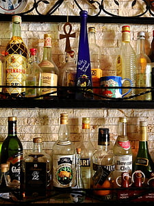 álcool, bebida, bebidas, garrafas, conhaque, aguardente de fruta, bebidas alcoólicas
