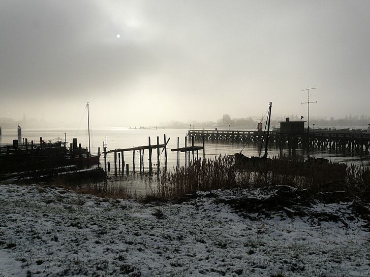harbour, port, river, winter, fog, mist, black and white