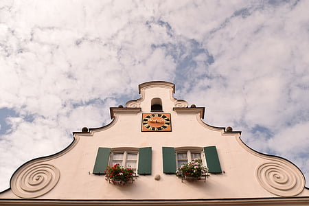 hausgiebel, sky, historically, clock, rathhausuhr, old town, clouds