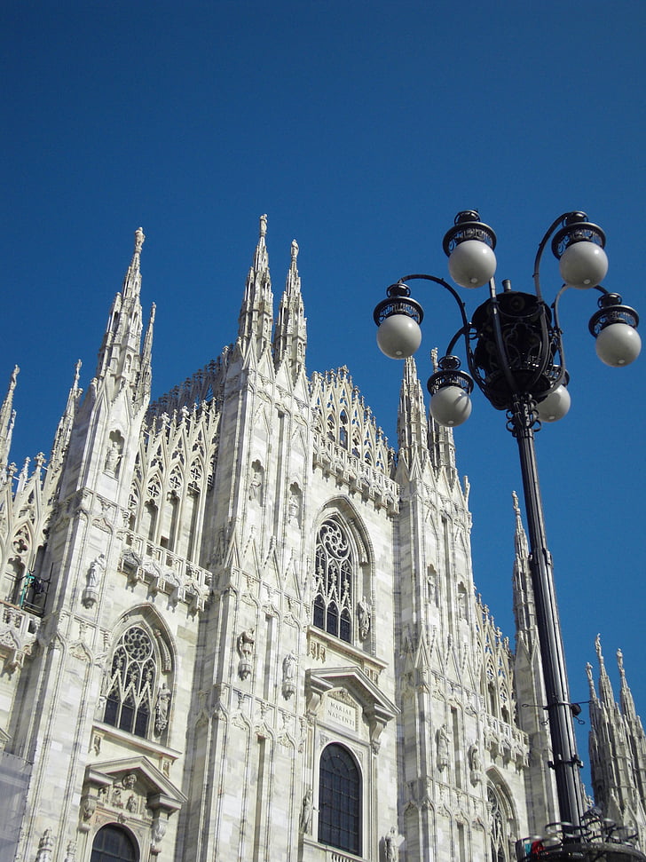 Мілан, ліхтар, Синє небо, низький кут зору, Архітектура, Релігія, екстер'єру будівлі
