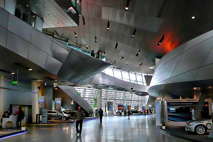 BMW muzej, notranjost, hiper sodobne, drzne arhitekture, stavbe, tehnične, futurističen