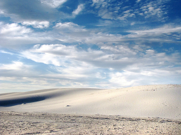 arenas blancas, desierto, dunas, nubes, cielo azul, desierto, Monumento Nacional