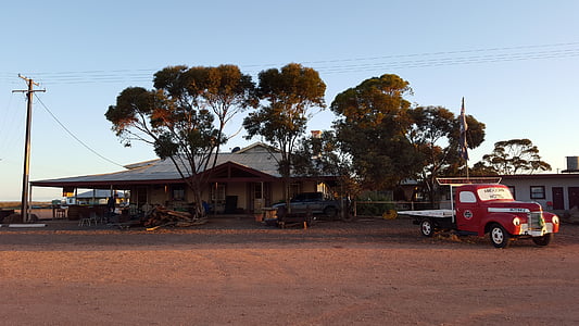 kingoonya, pub, county, outback, australia, track, evening