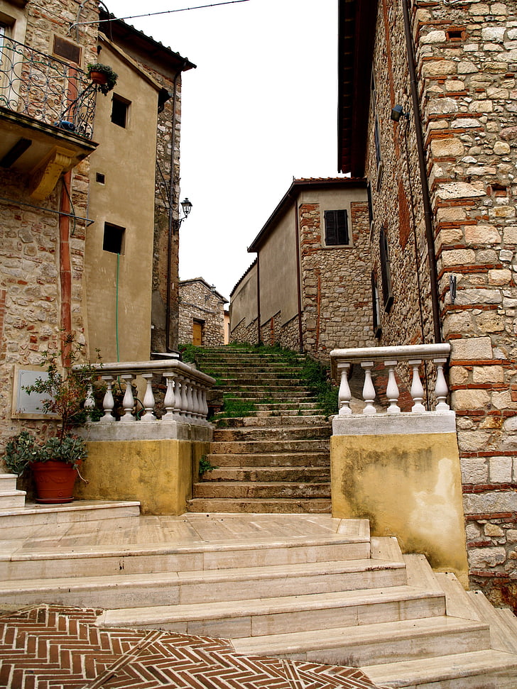 Italia, Toscana, aldea, escaleras