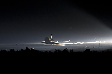 atlantis, space shuttle, landing, night, evening, aircraft, light trails