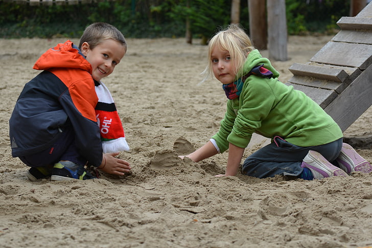 kinderen, spelen, jongen, meisje, mensen, zandbak, zand