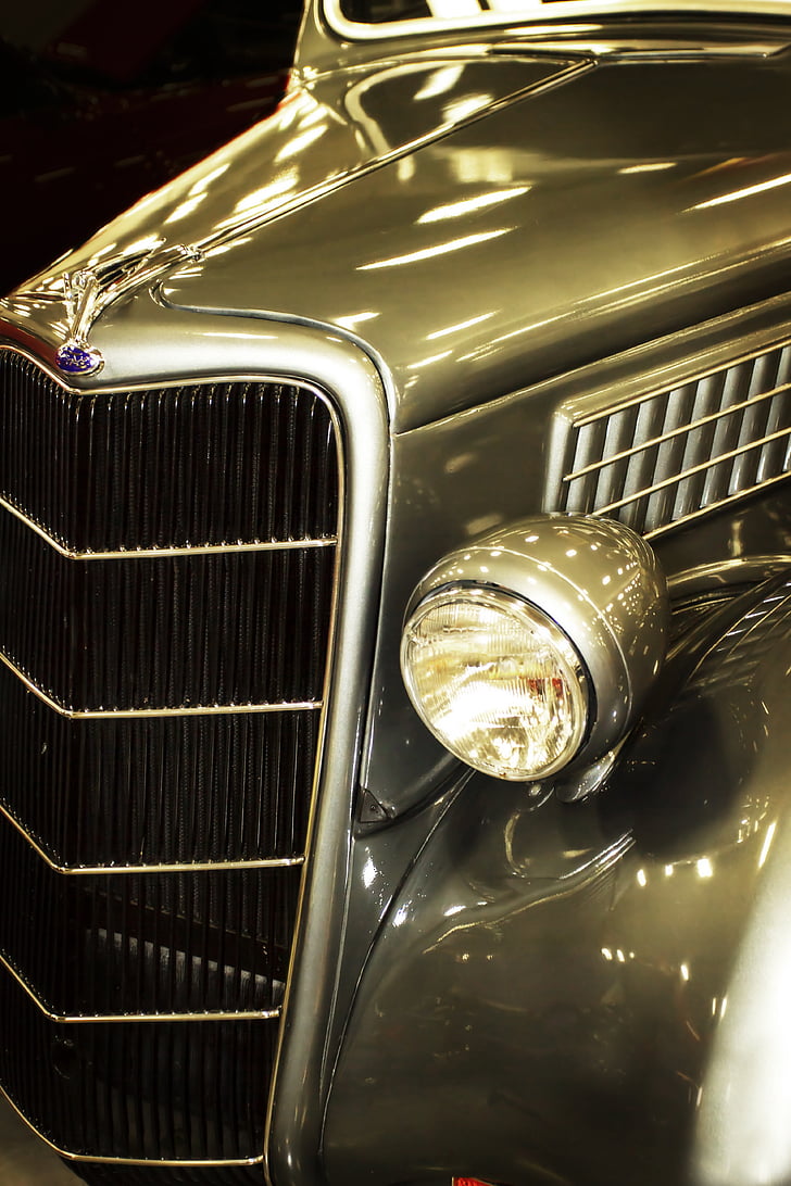 Vintage autó, grill, fényszóró, motorháztető, sárvédő, zsalu, pezsgő színű
