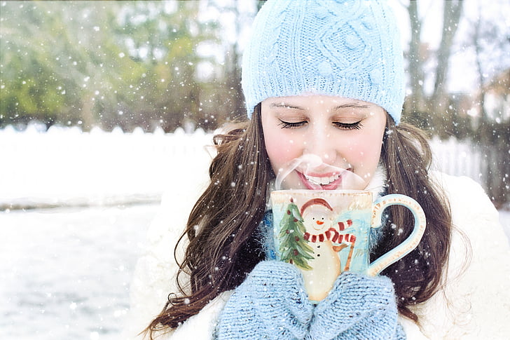 Vinter, snø, pen kvinne, varm sjokolade, kaffe, kalde, sesongen