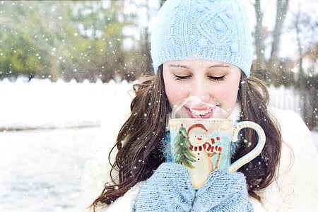 Zimní, sníh, hezká žena, horká čokoláda, káva, chlad, sezóny