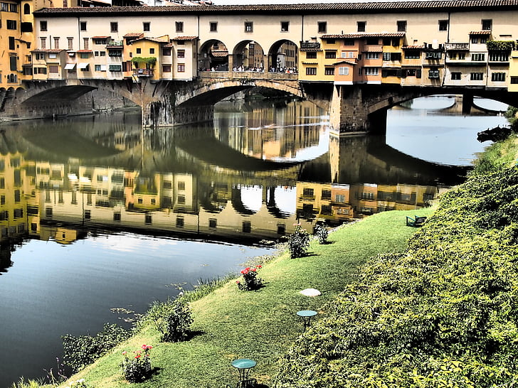 Florencie, obloha, zajímavá místa, řeka, zrcadlení, Arno, Itálie