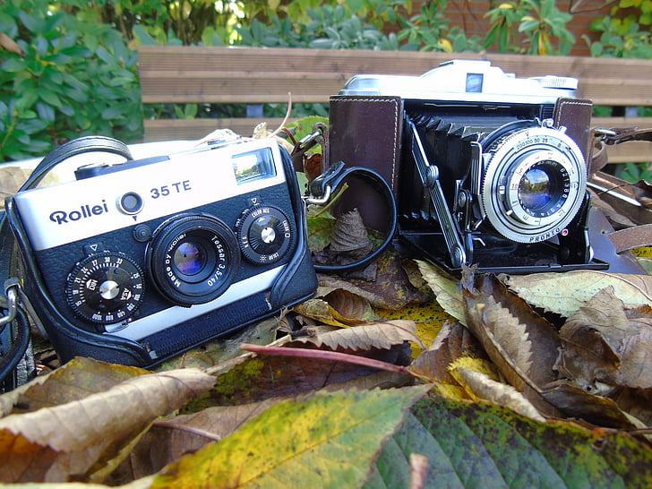 rollei, agfa, isolette, photo camera, camera, photograph, old