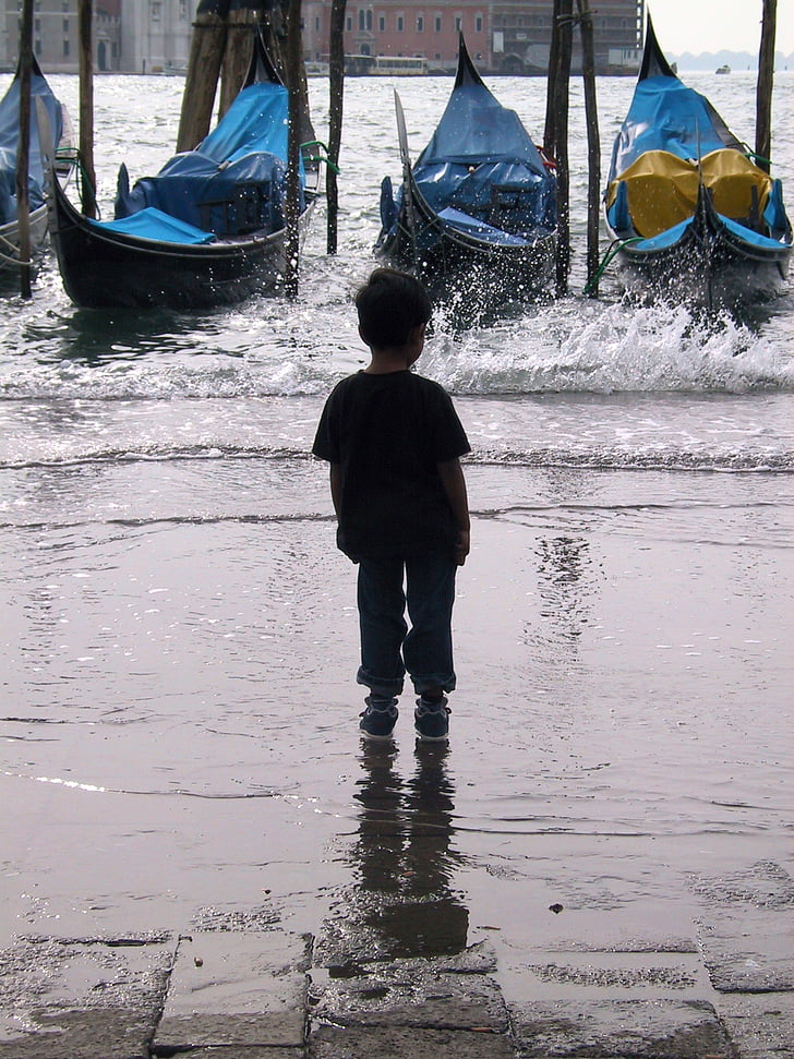 Anak laki-laki, gondola, gelombang, Italia, Venesia, Canal, basah