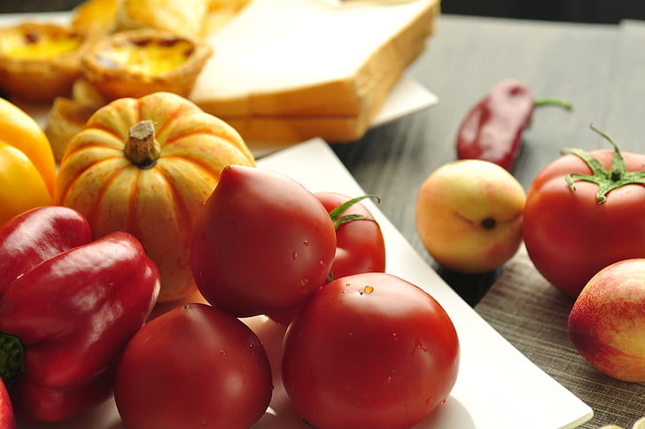 Tomaten, Aspekte des Pakets, Backen, Kuchen, Pfirsich, Gourmet, sehr lecker