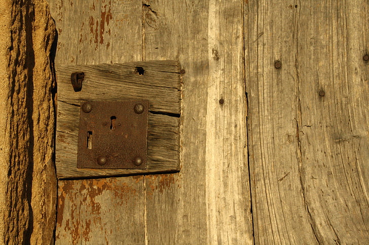 dvere, zámok, drevo, železo, staré dvere, Skrutka, rustikálne