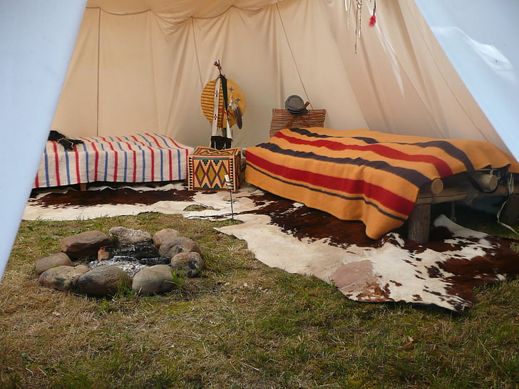 Sleeping plads, Festival, Mescalero apachen, tipi