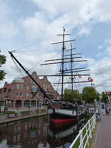 Papenburg Tyskland, Niedersachsen, skib, sejlskib, mast, rådhus, historisk set