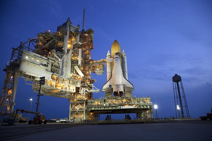 navette spatiale Atlantis, mise en œuvre, rampe de lancement, avant le lancement, astronaute, Mission, exploration
