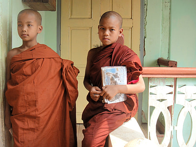 monjes, Myanmar, religión, budismo, Birmania, niño, chico