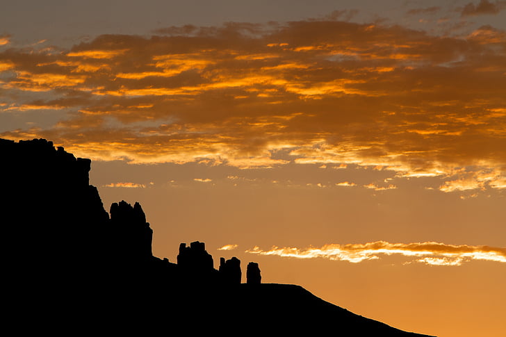 coucher de soleil, paysage, silhouettes, Scenic, Parc national de Canyonlands, soirée, tombée de la nuit