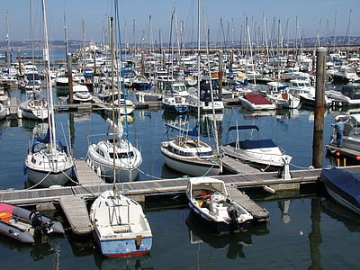 Marina, Brixham, Devon, havet, båtar, fartyg, Yachts