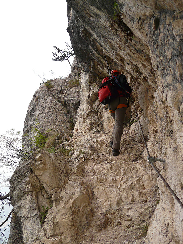 d’escalade, Garda, chute de rock, côté rock, perpendiculaire, raide, Sentiero fausto susatti