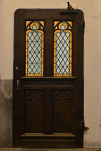 pintu, Port, jendela kaca patri