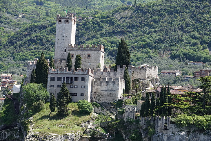 Malcesine, Garda, Italia, Mountain, arkkitehtuuri, historia, vanha