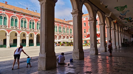 Kroatija, Splitas, Senamiestis, istoriškai, pastatas, kolonų