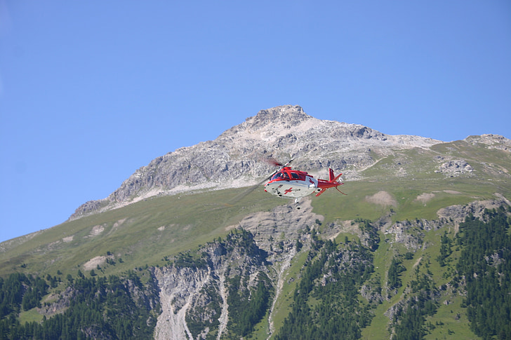 Rega, zdravotnické záchranné služby, Švýcarsko, hory, alpské, Engadin, Graubünden