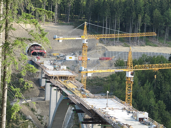 chantier de construction de tunnel, ligne ferroviaire à grande vitesse, Masserberg, glace
