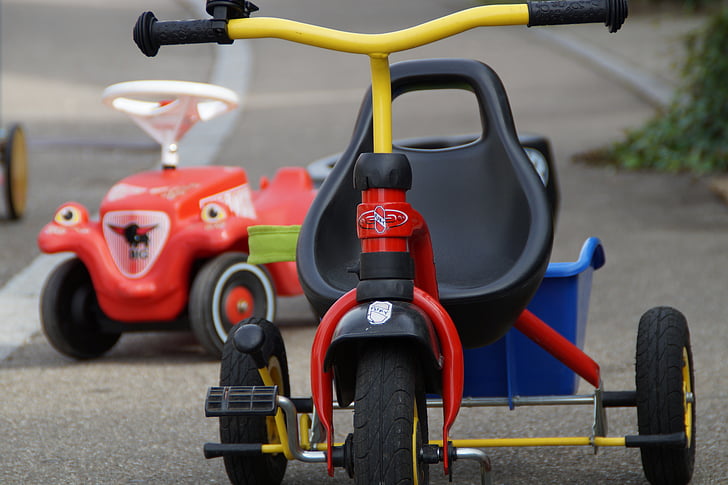 children's vehicles, vehicles, bobby car, tricycle, play, play outside, movement