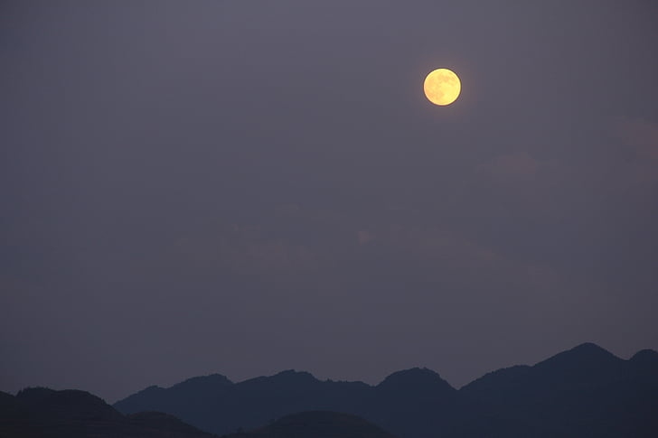 Guizhou, Moon, Mid-juhla