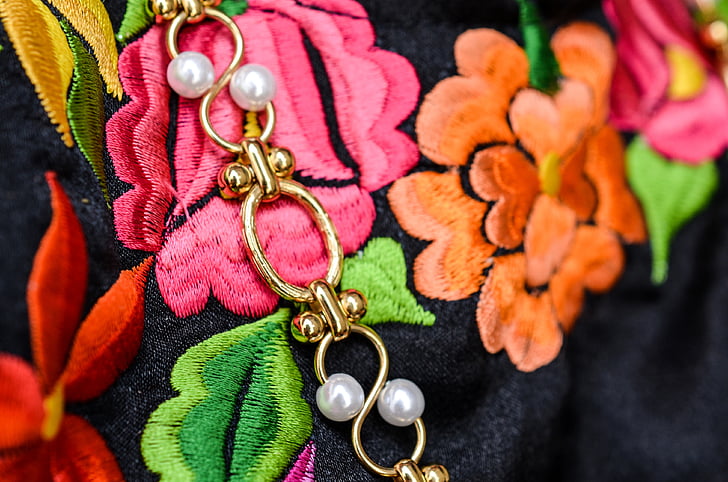 Mexiko, Oaxaca, ručně vyráběné, šaty, barevné, vyšívané, oblečení