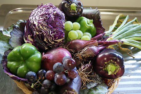sayuran, buah dan sayuran, kubis merah, tanaman cabai merah, anggur, daun bawang