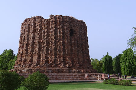 Qutab complexo, base inacabada, segunda torre, Monumento islâmico, local de Património Mundial da UNESCO, Deli, Monumento