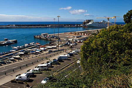 Madeira, přístav, Funchal, lodě