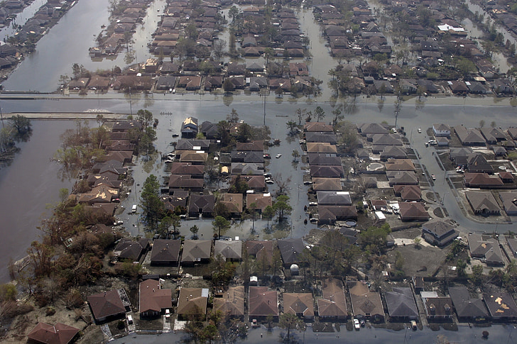 урагана Катрина, наводнения, Ню Орлиънс, след урагана Катрина, щети, опустошение, хеликоптер