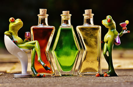 Kurbağalar, içecekler, şişe, alkol, rakamlar, içki, yarar