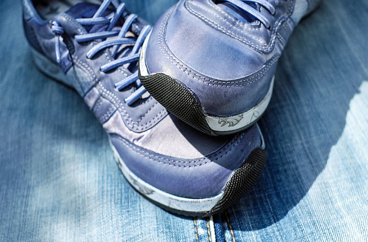 sport shoe, running shoe, shoe, blue jeans, rubber sole, black, sports Shoe