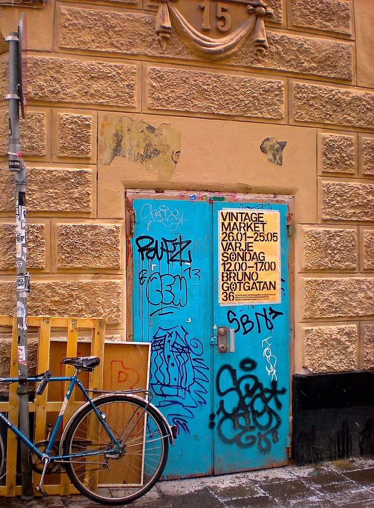 new and old, door, graffiti, blue, continuity, change, old