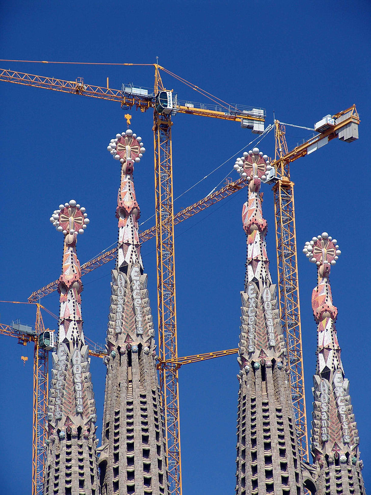 Sagrada familia, Barcelona, Espanja, kirkko, Catalonia, La sagrada familia, Mielenkiintoiset kohteet: