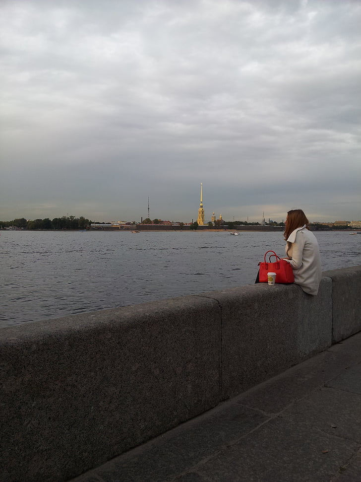 St petersburg, Rusija, Rusija, Quay, dekle, osamljenosti, Neva, simbol