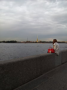 サンクト ・ ペテルブルク ロシア, ロシア, 岸壁, 女の子, 孤独, ネヴァ, シンボル
