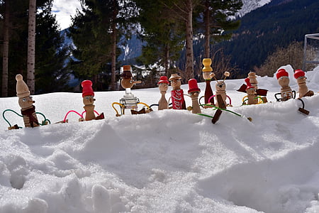 Pinocchio, lumi, valge, mägi, talvel, külm, loodus