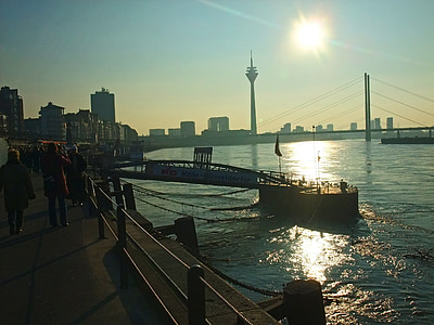 Rhinen, Düsseldorf, Tyskland, tv-tårn, Bank, floden landskab