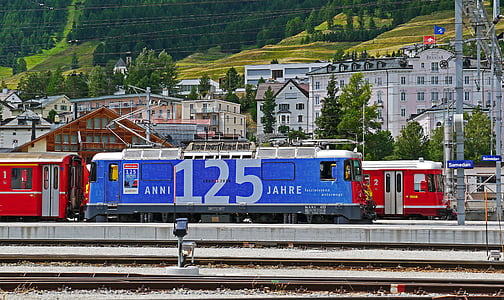 rhaetian dzelzceļš, Šveice, gadadiena, 125 gadu laikā, jubiläumslok, dzelzceļa stacija, Samedan