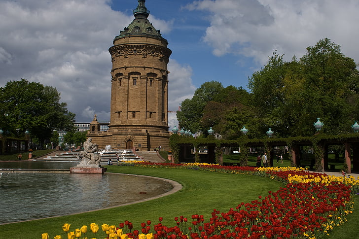 Mannheim, watertoren, bloemen