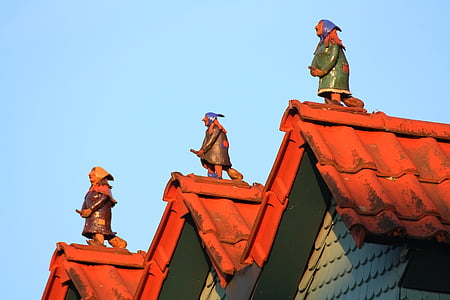 steinau, afterglow, roof, witches, fairy tales, figures, building