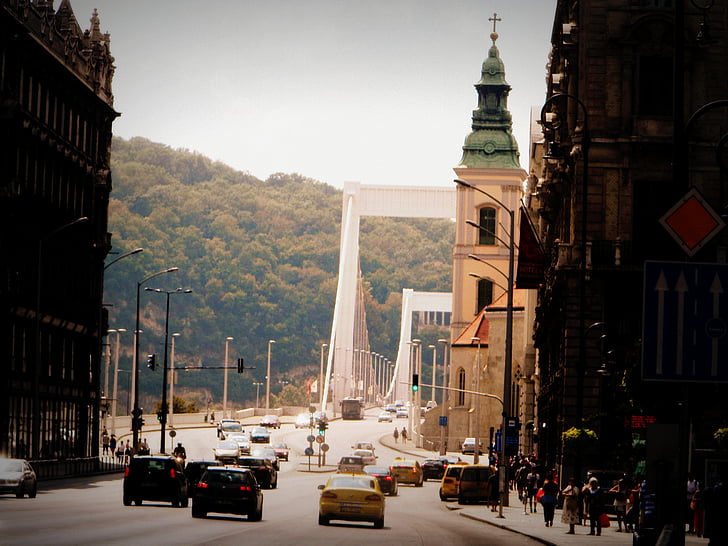 Budapešť, Most, budova, auto