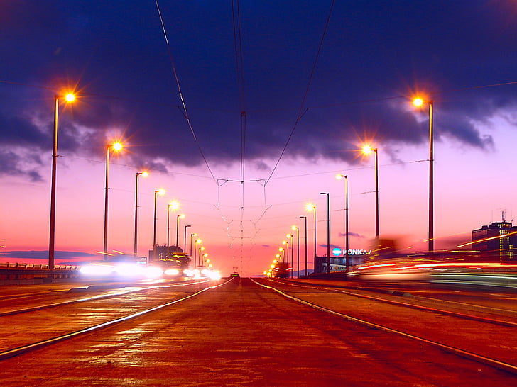Budapest, solnedgång, Bridge, spårvagn, lyktor, trafik